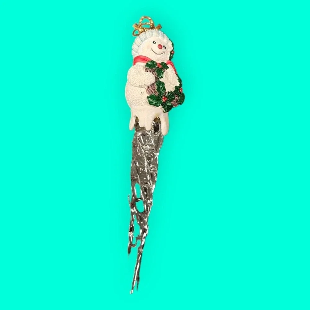 Avon Gift Collection Vtg 1995 Icicle Fun‎ Snowman w/ Wreath Christmas Ornament